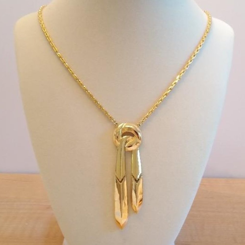 Trifari Gold Tone Pendant Chain Necklace